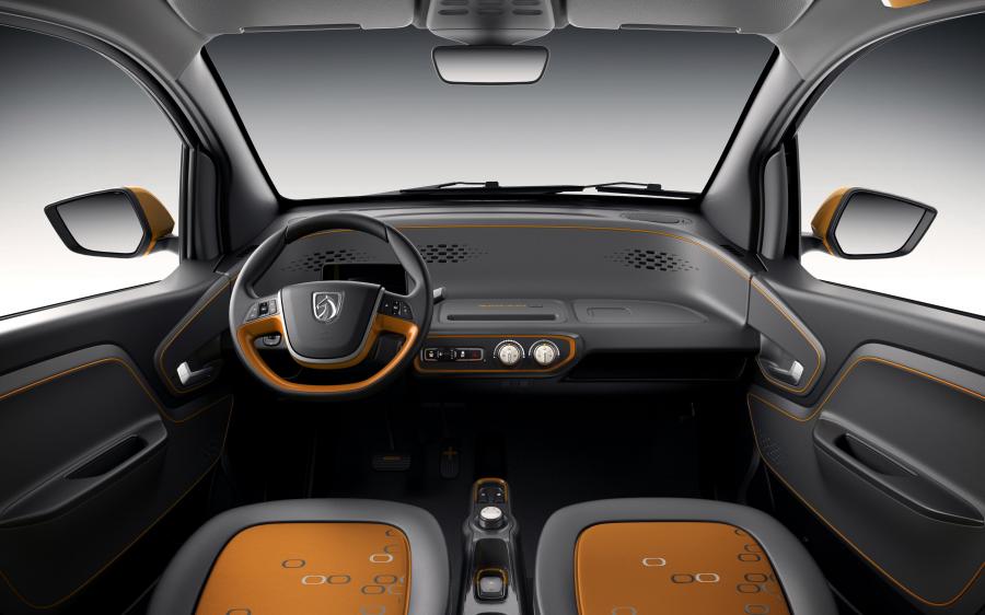 Торпедо Baojun E100 2017 года  (фото 8 из 13)